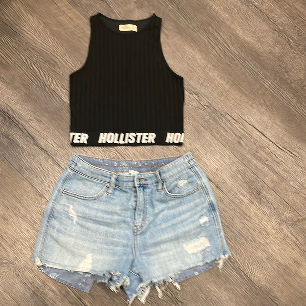 Hollister crop top